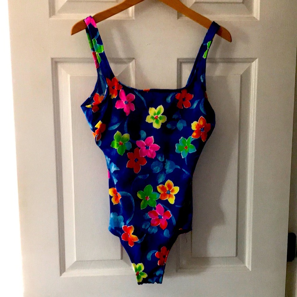 Woman’s Lands End one piece floral bathing suit. Size 14 Long.